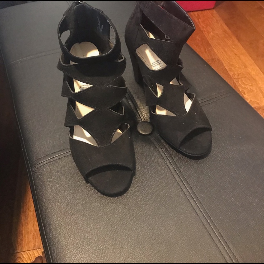 Black Shoes